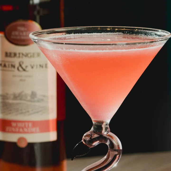 Coctel Flamingo preparado en Bahamas